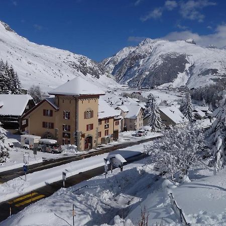 Sust Lodge Am Gotthard Hospental Exterior foto
