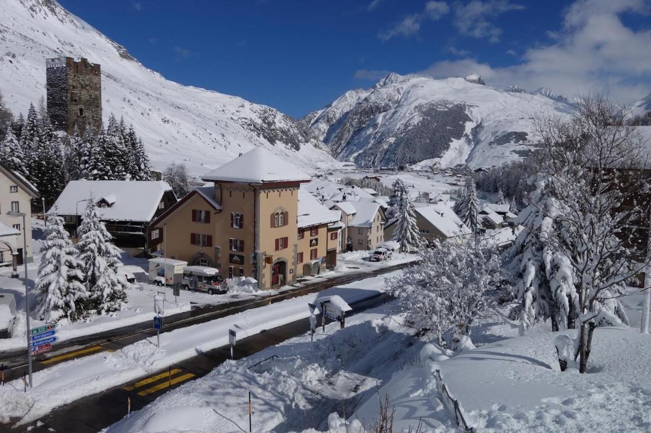 Sust Lodge Am Gotthard Hospental Exterior foto